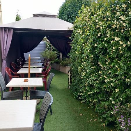 Hotel Restaurant O Regal Villeneuve-sur-Lot Exterior foto